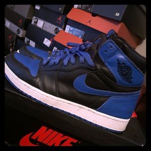 Air Jordan 1 Retro High OG “Royal” 2017